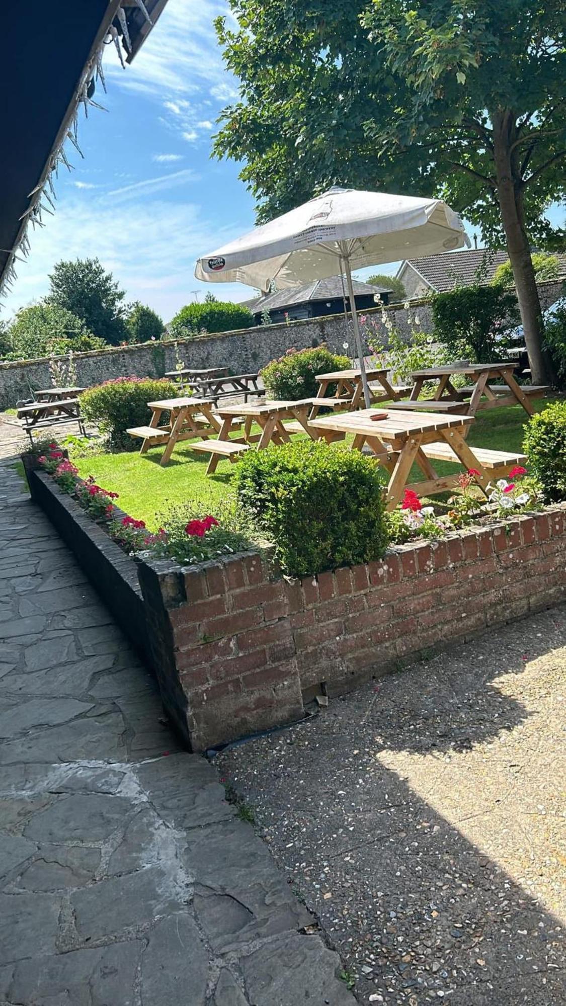 The Limes Bar And Hotel Needham Market Exterior foto
